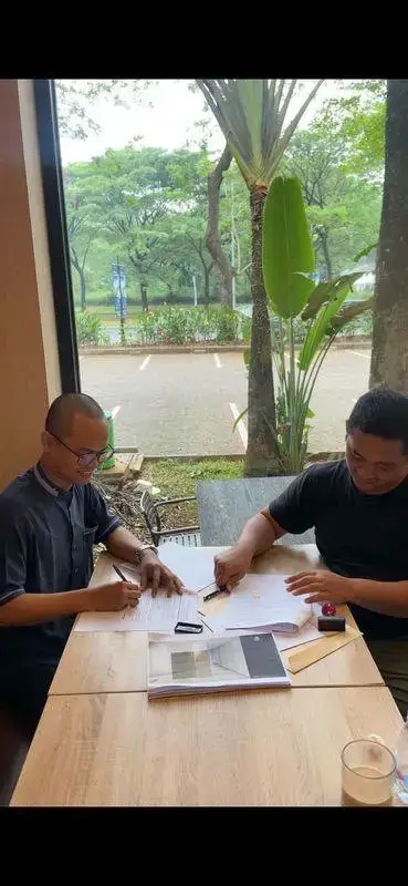 Tanda tangan kontrak